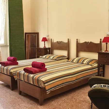 Domo Silvia E Paolo 3* نوورو