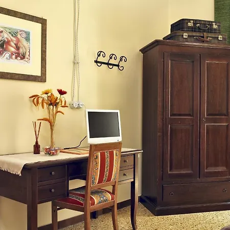 Domo Silvia E Paolo بيت ضيافة نوورو