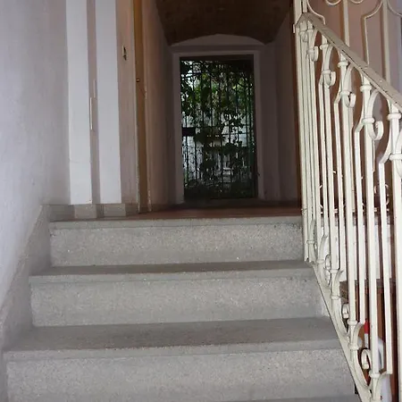 Domo Silvia E Paolo Gasthof Nuoro (Sardinia)
